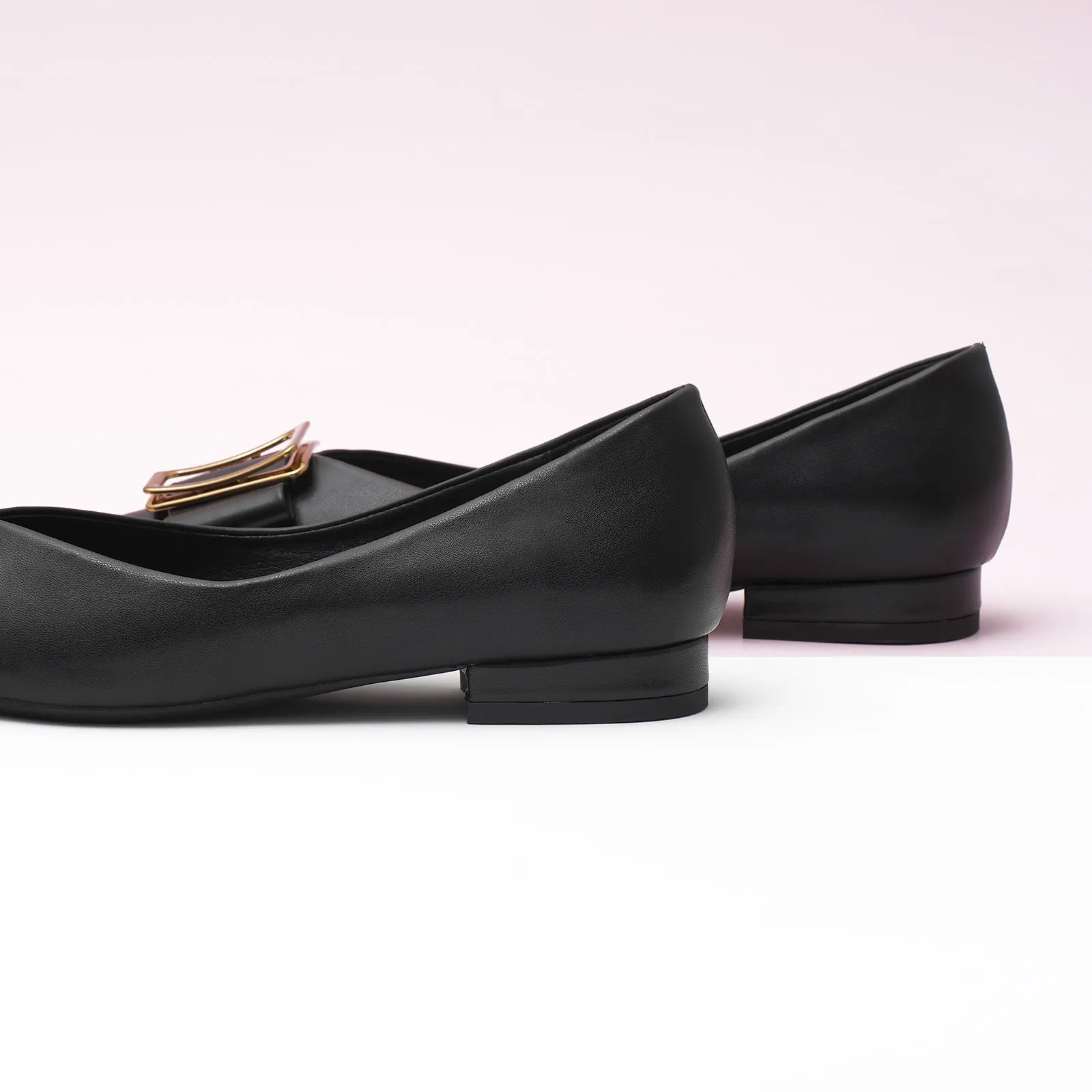 Hot Geometric Buckle Pointed Toe Flats